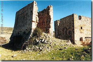 Torre con talud (22KB)
