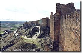 Exterior de la torre de acceso al alczar (12KB)