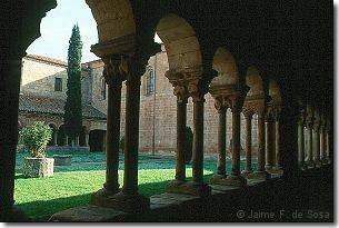 Claustro de San Pedro (15KB)